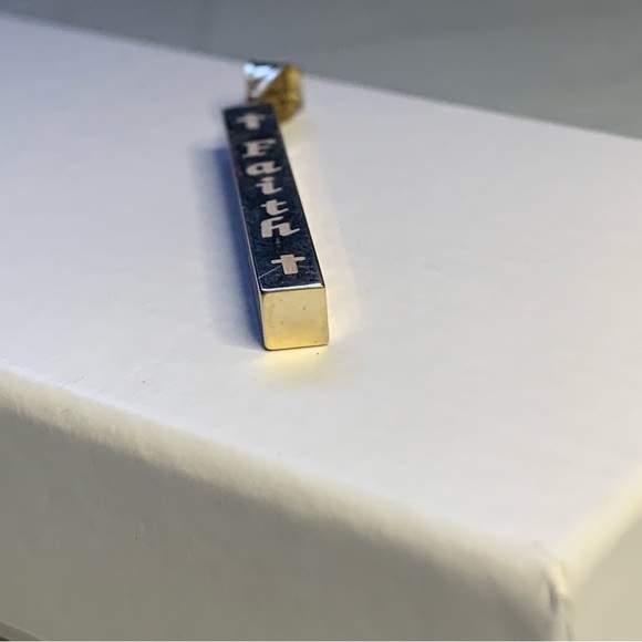 10k solid Michael Anthony Family/Faith/Friends/ Full of Life Pendant Necklace! - Picture 14 of 16